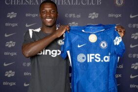 1776438666_moisescaicedocontractsigning3jpeg-I5WY5J59mki29iKpw-ZXEQ.jpeg