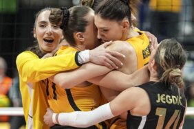 1777752610_aa202605024127240441272402vakifbankacarraroimocojpg-FsT1Cv7UlU6k_i8HK9cNfw.jpg
