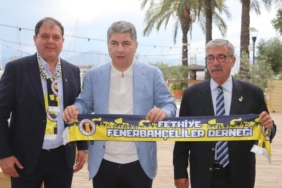1779985207_aa202605284151935141519345fenerbahcebaskanadayihakansafifethiyedekongreuyelerivetaraftarlarlabulustu.jpeg
