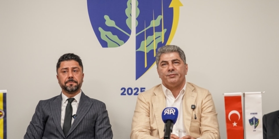 1780592766_aa202606044157925741579251fenerbahcekulububaskanadayihakansafibursadakongreuyeleriylebirarayageldijp.jpeg