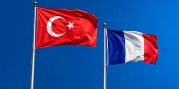 1780995247_turkiyefransabayrakjpg-8zTCkozkiEaIE6h0RBTcQg.JPG
