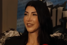 1782425407_hande-yener-1jpg-9NKwxbSboEecQ3R-Dr6sOw.jpg