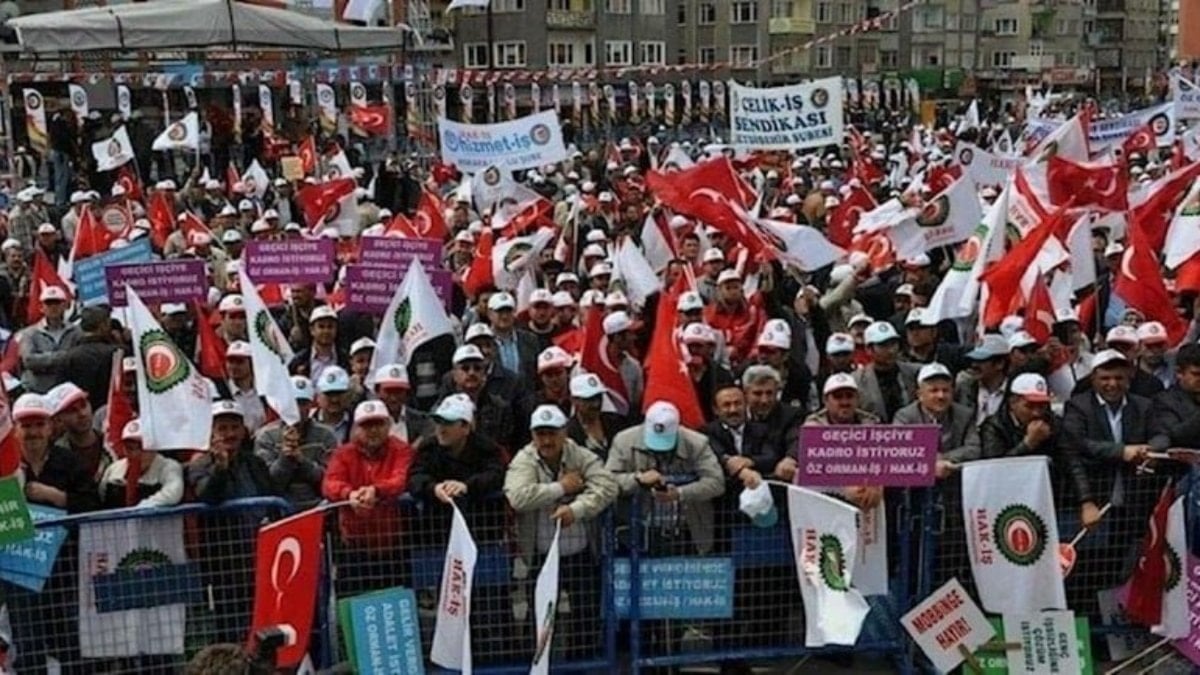 sendikalar-meclis-tatil-olmadan-gecici-isciye-kadro-hakki-verilsin-fB5jfhsx.jpg
