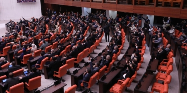 akpli-yazicidan-yeni-anayasa-aciklamasi-kodlari-yuksek-standartli-demokrasi-rlkTejJm.jpg