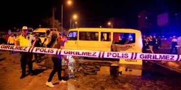 antalyada-dugun-donusu-feci-kaza-22-yarali-ukome-kararina-ragmen-trafik-isigi-yapilmamis-SaBitIks.jpg