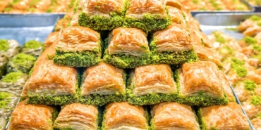 baklavada-buyuk-hile-ispanak-ya-da-bezelye-degil-fistik-yerine-en-ucuzunu-kullanmislar-2tMPSZxg.jpg