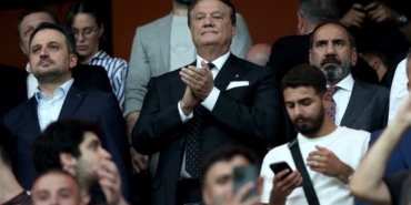 hasan-arattan-giovanni-van-bronckhorst-yaniti-biz-gidersek-ancak-tZDG3Gzt.jpg
