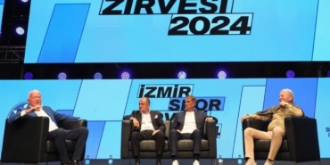 izmir-buyuksehir-belediyesinden-efsanelerle-futbol-oturumu-THIQ8Q94.jpg