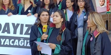 kadin-avukatlardan-adliye-onunde-kadin-cinayetlerine-karsi-eylem-politika-ureticileri-tarafindan-tesvik-ediliyor-fgmKjmbP.jpg