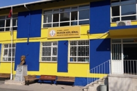 ogrenciler-magdur-okul-once-depremsellik-nedeniyle-yikildi-sonra-otopark-yapildi-RRxvz9sA.jpg