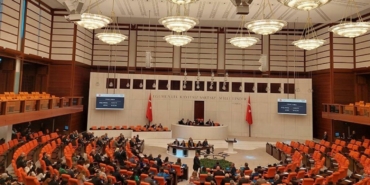 ogretmenlik-meslegi-kanunu-teklifinin-6-maddesi-daha-kabul-edildi-iMBHQgvU.jpg