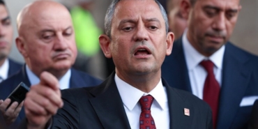 ozgur-ozelden-ayaga-kalkma-elestirilerine-net-yanit-kaybediyorsam-ben-kaybediyorum-kkUcxTQg.jpg