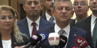 ozgur-ozelden-erdogana-istanbul-sozlesmesi-icin-cagri-biz-iki-elimizi-birden-kaldirmaya-haziriz-ZgwYcEuA.jpg