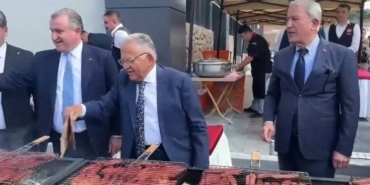 para-reklama-gitti-sucuk-partisi-kacti-uAH6pujN.jpg