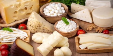 peyniri-hep-yanlis-tuketmis-ve-saklamisiz-uzmanlar-hatalari-tek-tek-siraladi-jCawC3zg.jpg