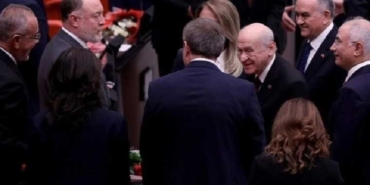 uzmanlar-mhp-ve-dem-parti-selamlasmasini-ve-siyasette-normallesme-cikislarini-yorumladi-iUL3prmG.jpg