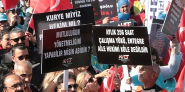 aile-hekimlerinden-buyuk-ankara-mitingi-uq8Dd1Ga.jpg