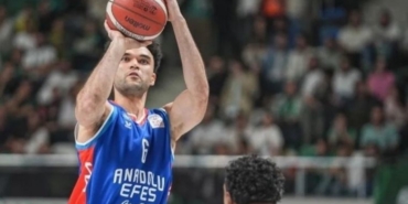 anadolu-efes-deplasmanda-rahat-kazandi-A6bPXtqZ.jpg