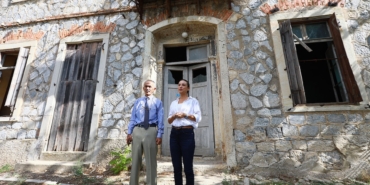 ataturk-evi-kaderine-terk-edilmesin-cagrisi-KvAjsQiD.jpg