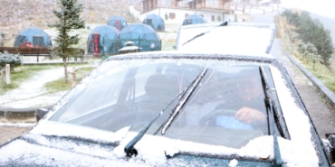 ekim-ayinin-ortasinda-kar-surprizi-sehir-merkezi-beyaza-burundu-kQYhWS1f.jpg