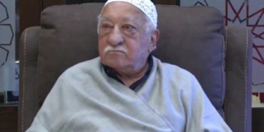 feto-elebasi-fethullah-gulen-oldu-jet-hiziyla-listen-cikti-dqNYisWR.jpg