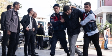 herkes-onu-konusuyor-kim-bu-savci-HsiZ282B.jpg