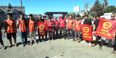 maaslarini-istediler-isten-cikarildilar-isciler-eyleme-basladi-K4xia6Kx.jpg