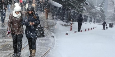 meteorolojiden-7-il-icin-uyari-lapa-lapa-kar-ve-saganak-geliyor-vFv2Vrwi.jpg