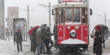 meteorolojiden-kar-saganak-yagis-ve-don-uyarisi-atki-eldiven-bere-ne-varsa-cikarin-UYjc9I9Q.jpg