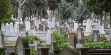 mezari-acinca-gozlerine-inanamadilar-poset-icinde-iki-insanin-kemikleri-bulundu-dgEO75IA.jpg