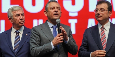 ozgur-ozelden-aday-aciklamasi-ekrem-ve-mansur-baskanimizla-ovunc-duyuyoruz-ama-ClsI5TxM.jpg