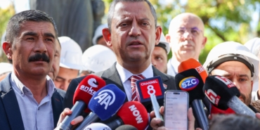 ozgur-ozelden-yenidogan-cetesi-aciklamasi-gercek-sorumlu-erdogan-m5wUAxGP.jpg