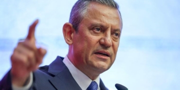 ozgur-ozelden-yenidogan-cetesi-aciklamasi-kime-uzaniyorsa-uzanmali-bu-alcaklarin-canina-okunmali-OB2ZgSJ1.jpg