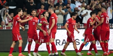 samsunda-tek-gollu-galibiyet-irfan-milli-takima-can-verdi-turkiye-1-0-karadag-KFU9FAyC.jpg