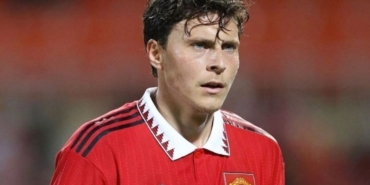 victor-lindelof-kimdir-adi-fenerbahce-ile-anilan-victor-lindelof-kac-yasinda-nereli-7zYvWW7Y.jpg