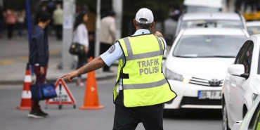 akpden-yeni-kanun-teklifi-trafikte-bunu-yapmanin-cezasi-artiyor-iMhcZ75G.jpg