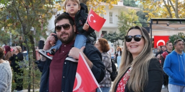 binlerce-insan-cumhuriyeti-kutlamak-icin-sokaklarda-4DuOmKXP.jpg