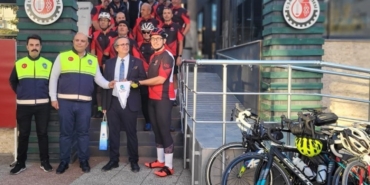 cumhuriyetin-kurulusunun-101-yildonumunde-pedallar-baris-ve-kardeslik-icin-donecek-bin-250-kilometrelik-bisiklet-amRvPUmc.jpg