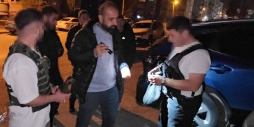 edirnede-cadilar-bayrami-sakasi-pahaliya-patladi-2-gozalti-UjbTBHaw.jpg