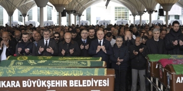 gazetemiz-yazari-ozgen-acar-son-yolculuguna-ugurlandi-nqtOHfWx.jpg