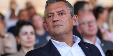 iste-ozgur-ozelin-masasindaki-anket-TcgzmC3s.jpg
