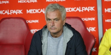 jose-mourinhodan-sert-tepki-surekli-agliyorsunuz-zSDLzaRw.jpg