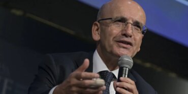 mehmet-simsek-en-kotusu-geride-kaldi-CeQFzuRp.jpg
