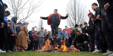 nevruzun-resmi-bayram-ilan-edilmesi-icin-kanun-teklifi-eSBluUfX.jpg