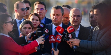 ozelden-bahcelinin-onerisine-elestiri-ocalan-illa-o-kursuye-gelmek-zorunda-degil-ZVkGwqxK.jpg