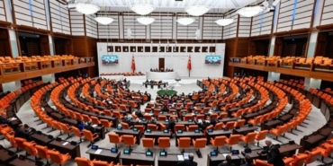 tezkere-kabul-edildi-turk-askerinin-lubnandaki-gorev-suresi-1-yil-daha-uzatildi-Y7RWk5HK.jpg