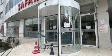 yenidogan-cetesinin-telefon-gorusmelerinde-yeni-ayrintilar-meslekten-men-edilen-doktor-ameliyata-girdi-hasta-oldu-avuUk7ON.jpg