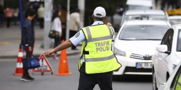1-aralik-itibariyla-baslayacak-otomobilinde-bulunmayan-surucuye-2-bin-568-tl-ceza-kesilecek-BgVtWTWL.jpg