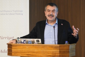 bakan-tekin-egitimde-ozgurlukcu-bakis-acisiyla-adimlar-atiyoruz-ZdnSZIf3.jpg