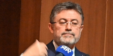 bakan-yumakli-sokakta-basibos-hayvan-bulunmasi-kabul-edilemez-A8H9Xn2B.jpg